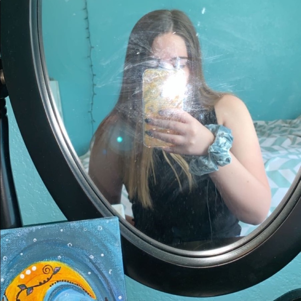 Meet your Posher, Ainsley